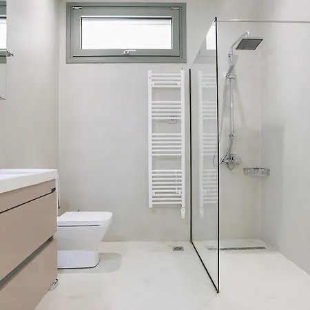 J&j * Μωραΐτικα