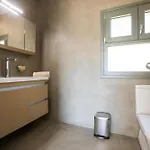 J&j Villa *