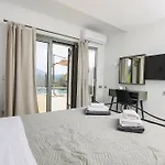 J&j Villa *