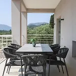 Villa J&j Moraitika