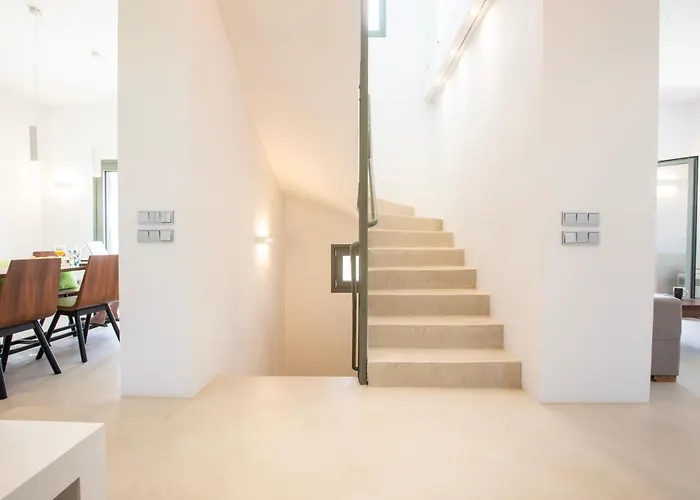 J&j Villa *
