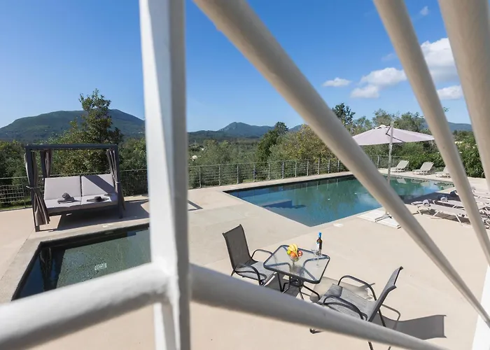 J&j Villa *